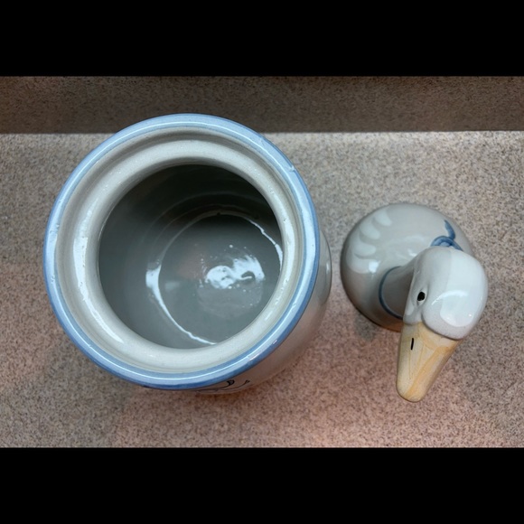 Gaggle of Geese LRG Pot Belly Canister and DUCK HEAD lid by LOUISVILLE stoneware - Picture 5 of 16